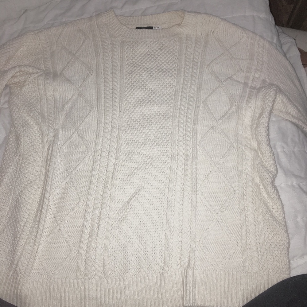 White knit long sleeve